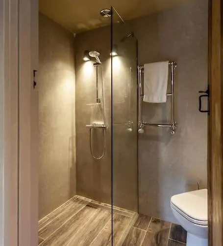 Medieval Manor House Сasa de vacaciones Bristol