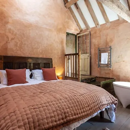 Medieval Manor House Nyaraló Bristol