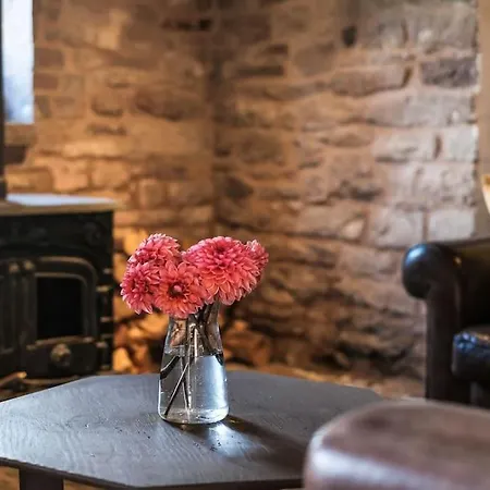 Medieval Manor House Сasa de vacaciones *